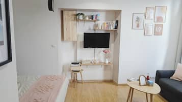 1 bedroom, iron/ironing board, travel crib, free WiFi