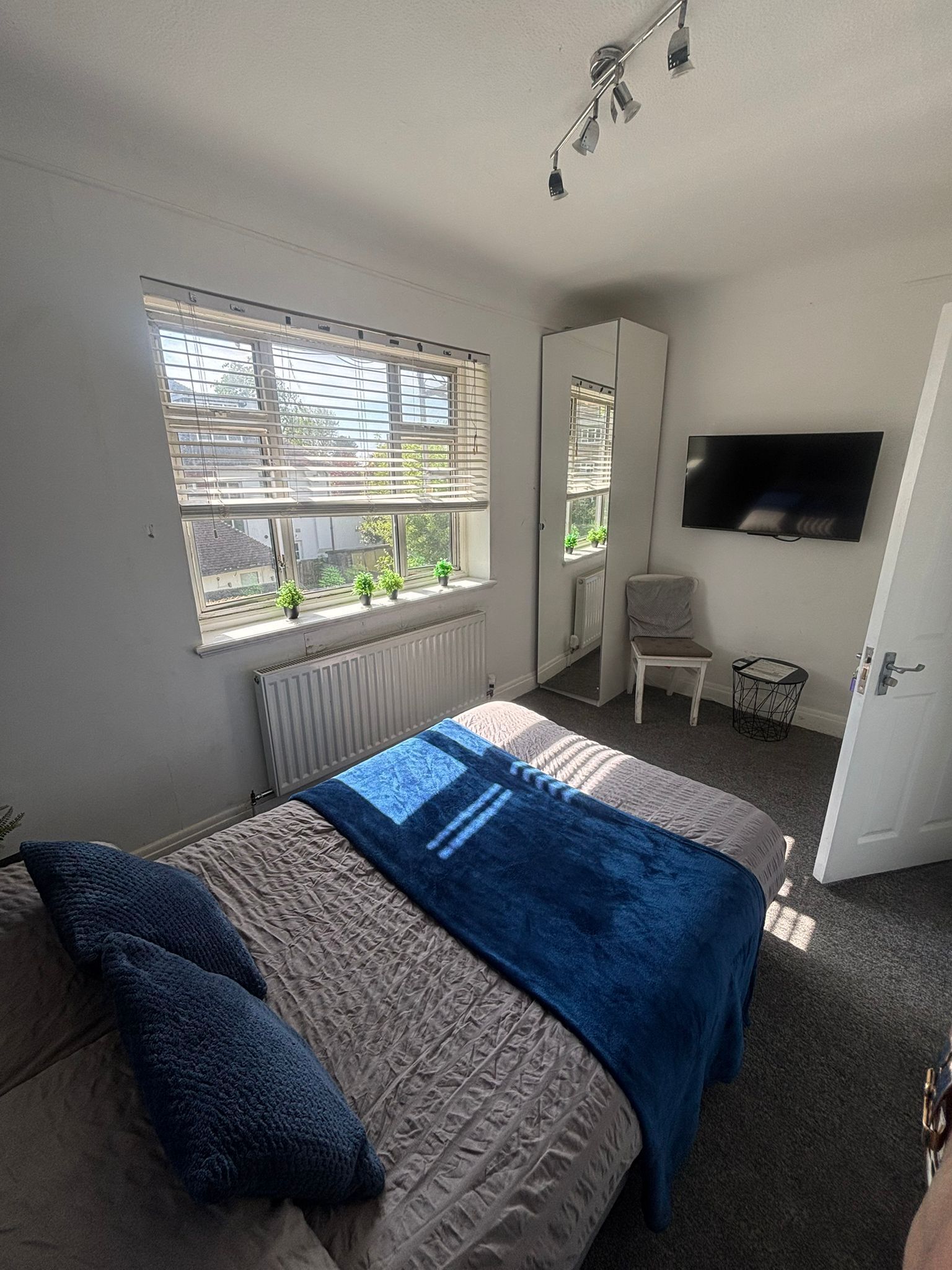 1 bedroom, desk, iron/ironing board, free WiFi