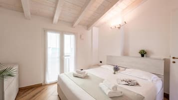 Appartamento Standard, camere multiple (Via Chiappori Sestri Ponente) | 1 camera, Wi-Fi gratuito, lenzuola