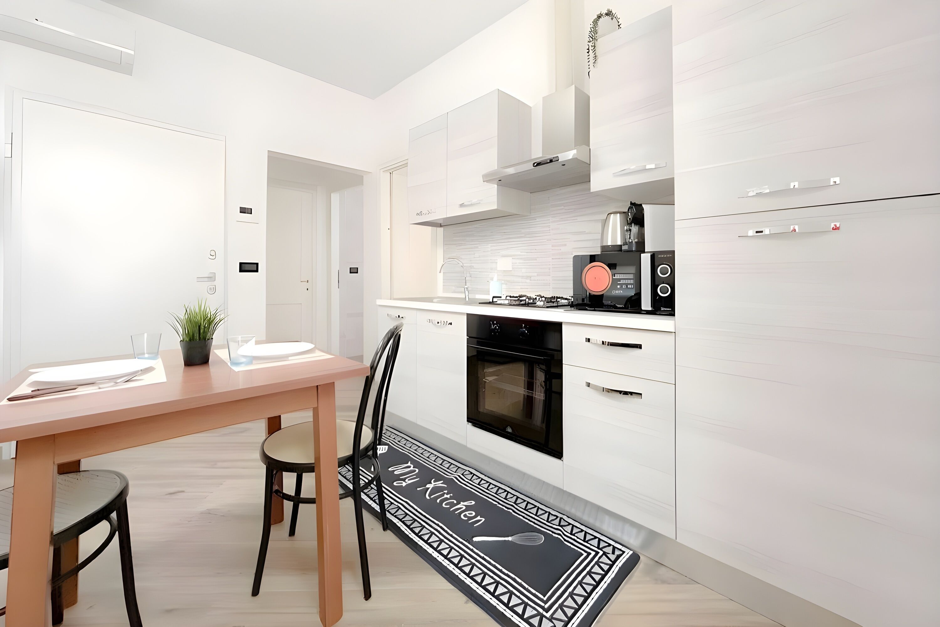 Appartement Standard, plusieurs chambres (Via D'Andrade Sestri Ponente) | Cuisine privée | Réfrigérateur, micro-ondes, four, plaque de cuisson
