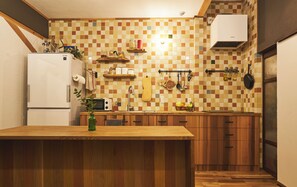 Private kitchen - Vrbo Property (大阪府大阪市此花区四貫島)