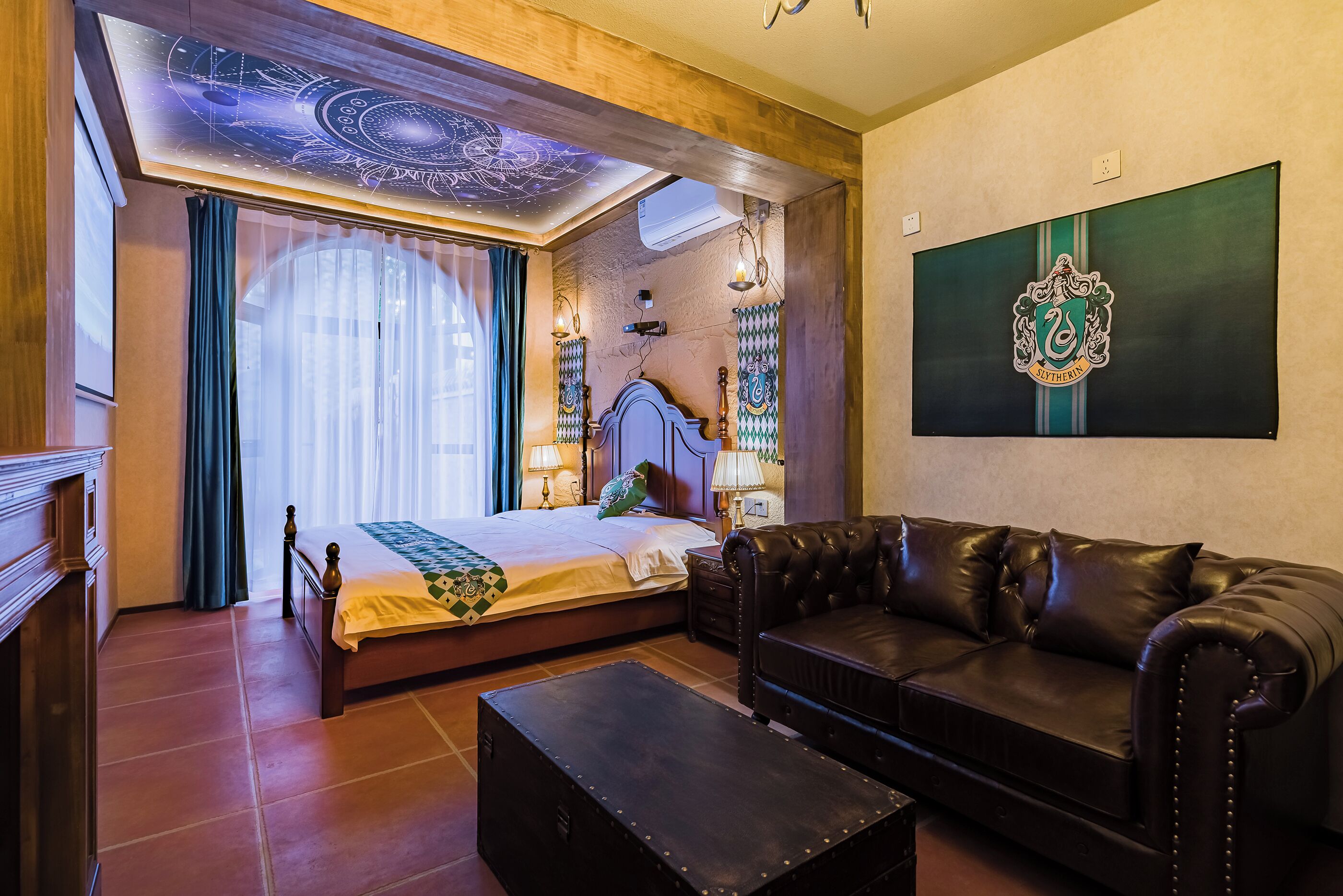 Quarto casal luxo | Individualmente decorados, Wi-Fi de cortesia, roupa de cama