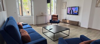 Bright apartment near beach and port