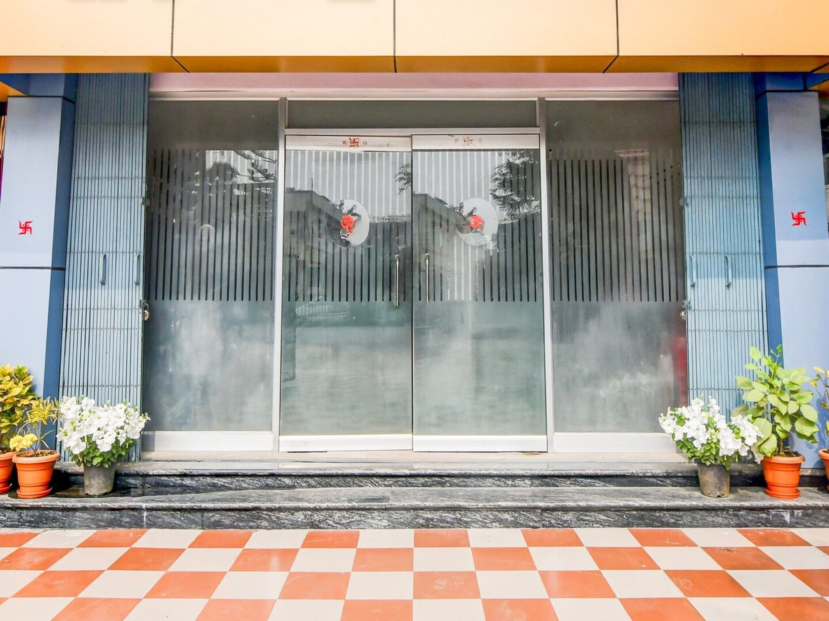 Hus | Reception