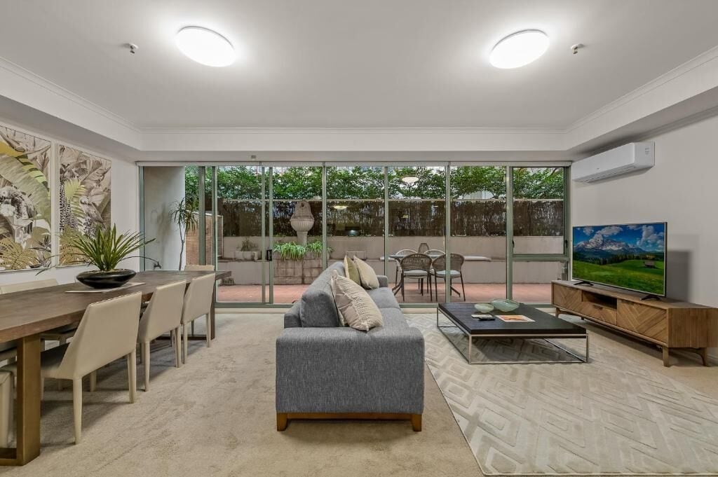 Classic Apartment, 3 Bedrooms, Patio | Living area
