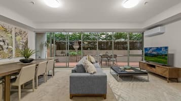 Classic Apartment, 3 Bedrooms, Patio | Living area
