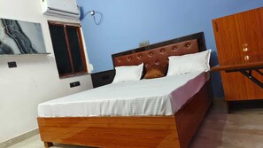 Family Double Room | Free WiFi - Hotel Vindhyavasini kasia kushinagar (Kasia Bazaar)