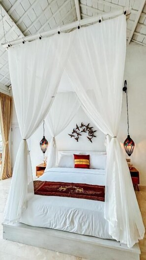 Desk, free WiFi - Hafrana Villa by AGATA (Karangasem)