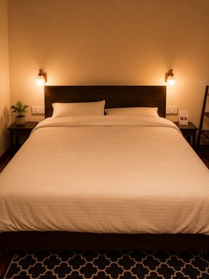 Habitación Confort con 1 cama matrimonial o 2 individuales, patio, vista a la colina | Wifi gratis