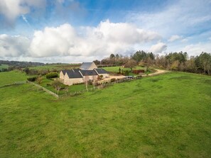 Property grounds - Blackhill barn - in the heart of the Cotswolds (Craswall)