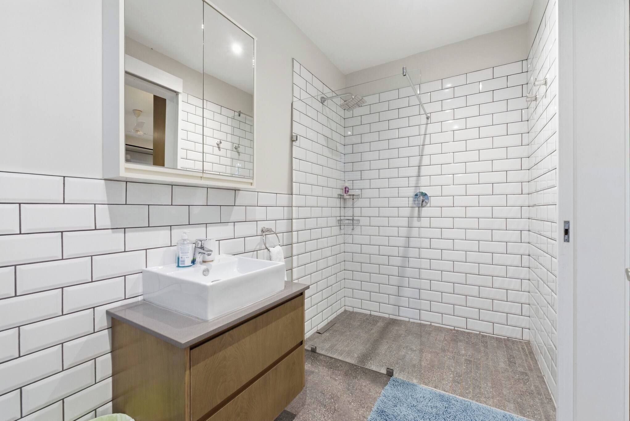 Room, 2 Bedrooms, Balcony, Garden View | Bathroom shower