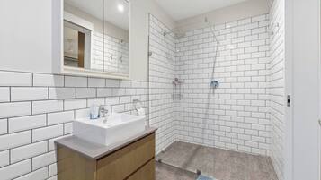 Room, 2 Bedrooms, Balcony, Garden View | Bathroom shower