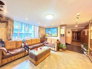 Lobby - Himalayan Retreat (Darjeeling)