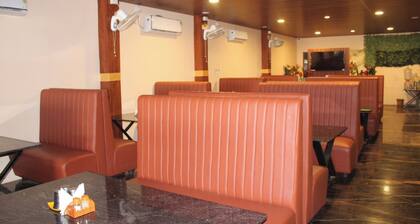 Thenmozhi Grand Inn