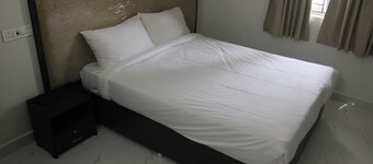 Thenmozhi Grand Inn
