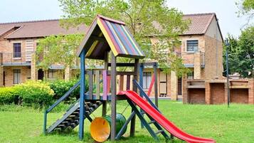 Apartment, 1 Bedroom | Children's area