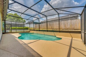 Pool - Theme Park Hub 4 Mi to Disney! Poolside Retreat (Kissimmee)