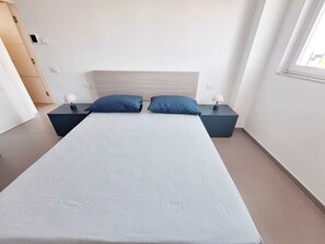 2 多间卧室、免费 WiFi、床单