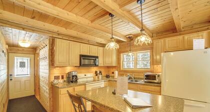 1/4 Mi to Hiawatha Forest Trails! Outdoor Retreat