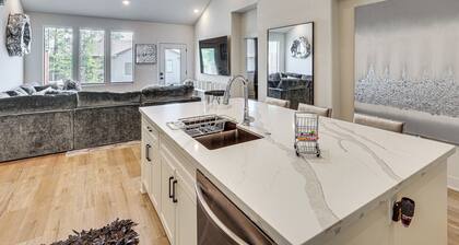Soccer Fans Welcome! Luxe Raymore Escape w/ Patio