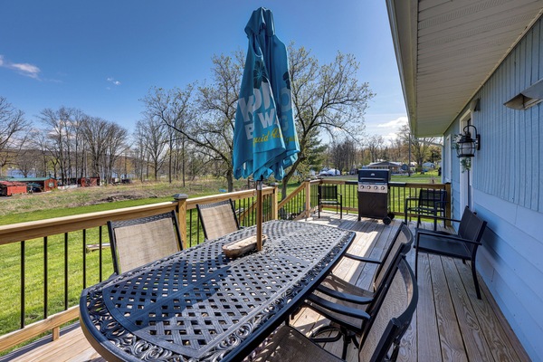 Wayne Vacation Rental | 2BR | 1BA | 600 Sq Ft