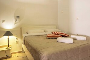 1 bedroom, iron/ironing board, WiFi, bed sheets - Elegant Urban Retreat in Psychiko 2 (Psichiko)