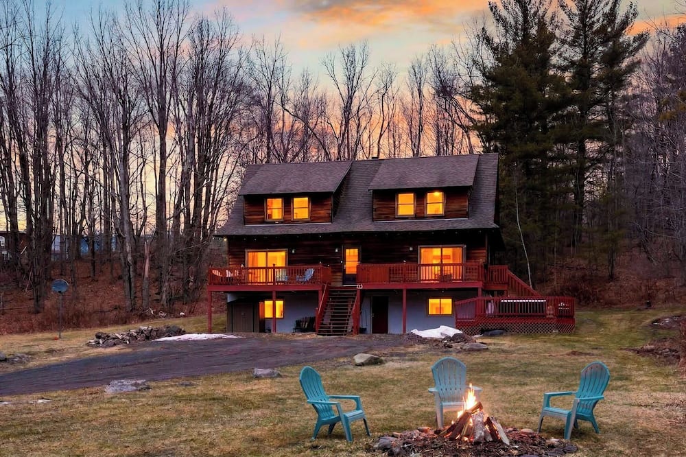 The Summit by Avantstay Spacious Group Getaway Firepit Near Hunter Mountain Skiing + Hiking - Kaaterskill Falls