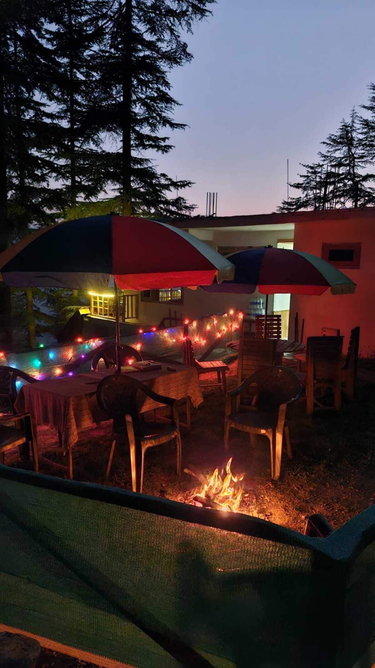 Habitación Deluxe doble, vistas al valle | Restaurante al aire libre