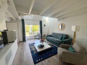 TV - CALLEA III - Holiday home rental in Carnac -K115 (Carnac)