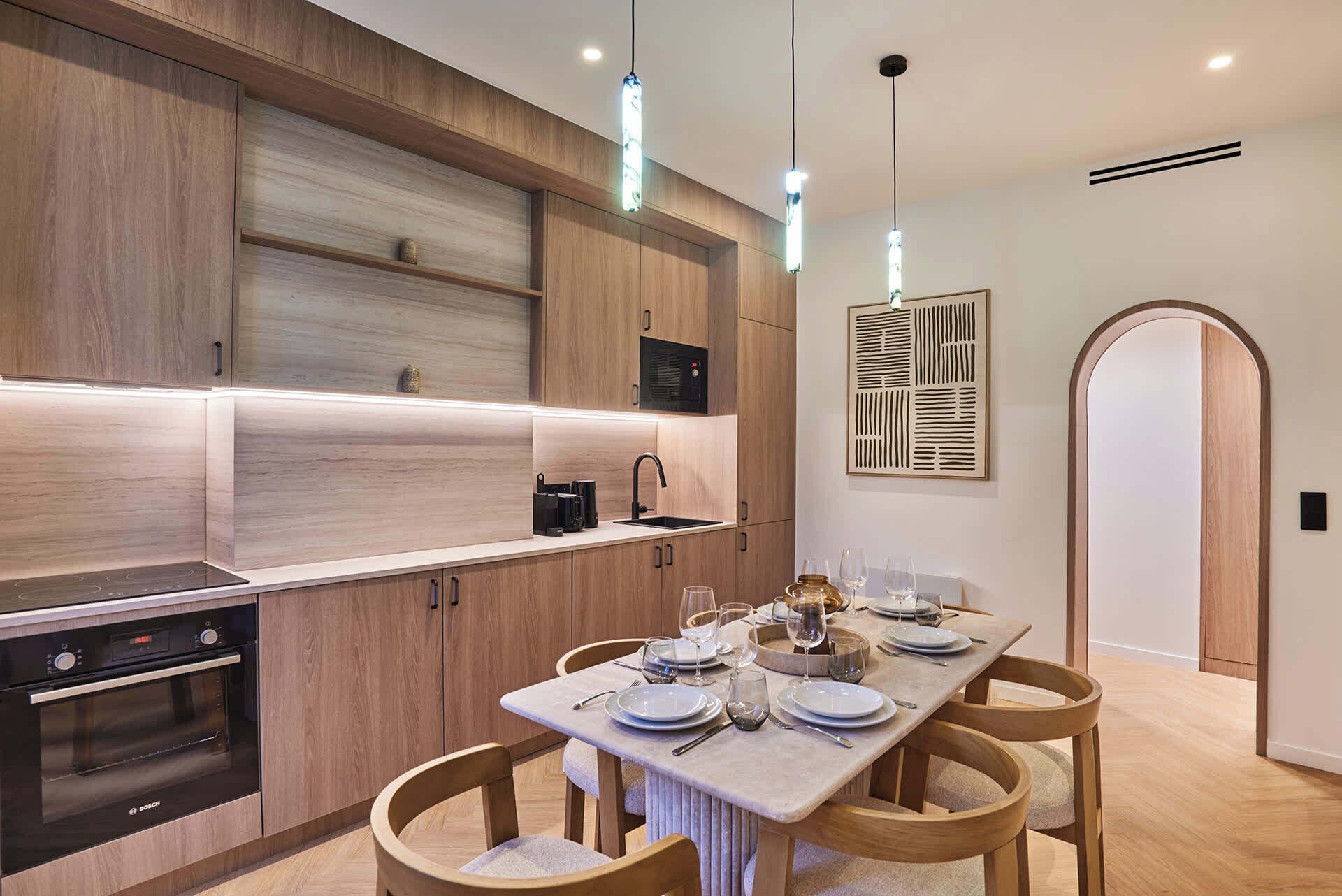 Fridge, microwave, oven, coffee/tea maker