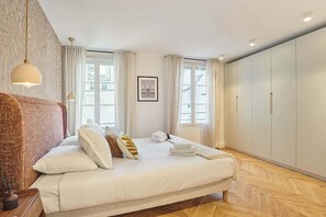 chambre avec lit queen size - Sublim & New Aparment Saint Germain des Près (Paris)