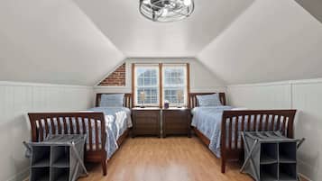 Desk, iron/ironing board, travel crib, WiFi