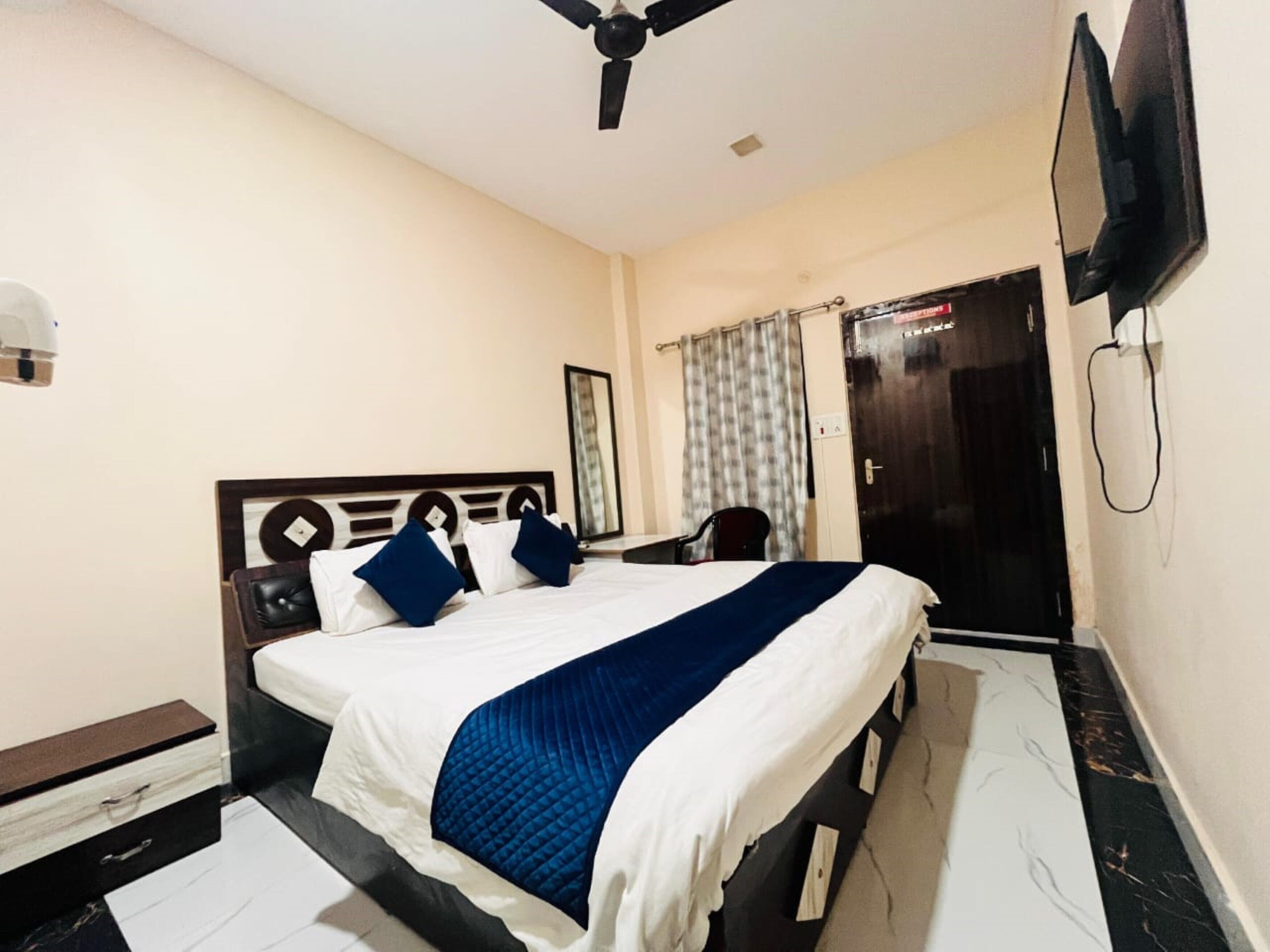 Deluxe Double Room, City View | Free WiFi