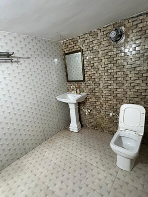 Habitación doble superior, vista a la ciudad | Baño