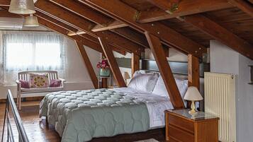 5 bedrooms, free WiFi, bed sheets
