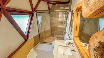 Premium Villa, Lake View | Bathroom