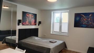 Deluxe Room, Garden View | Soundproofing, iron/ironing board, free WiFi