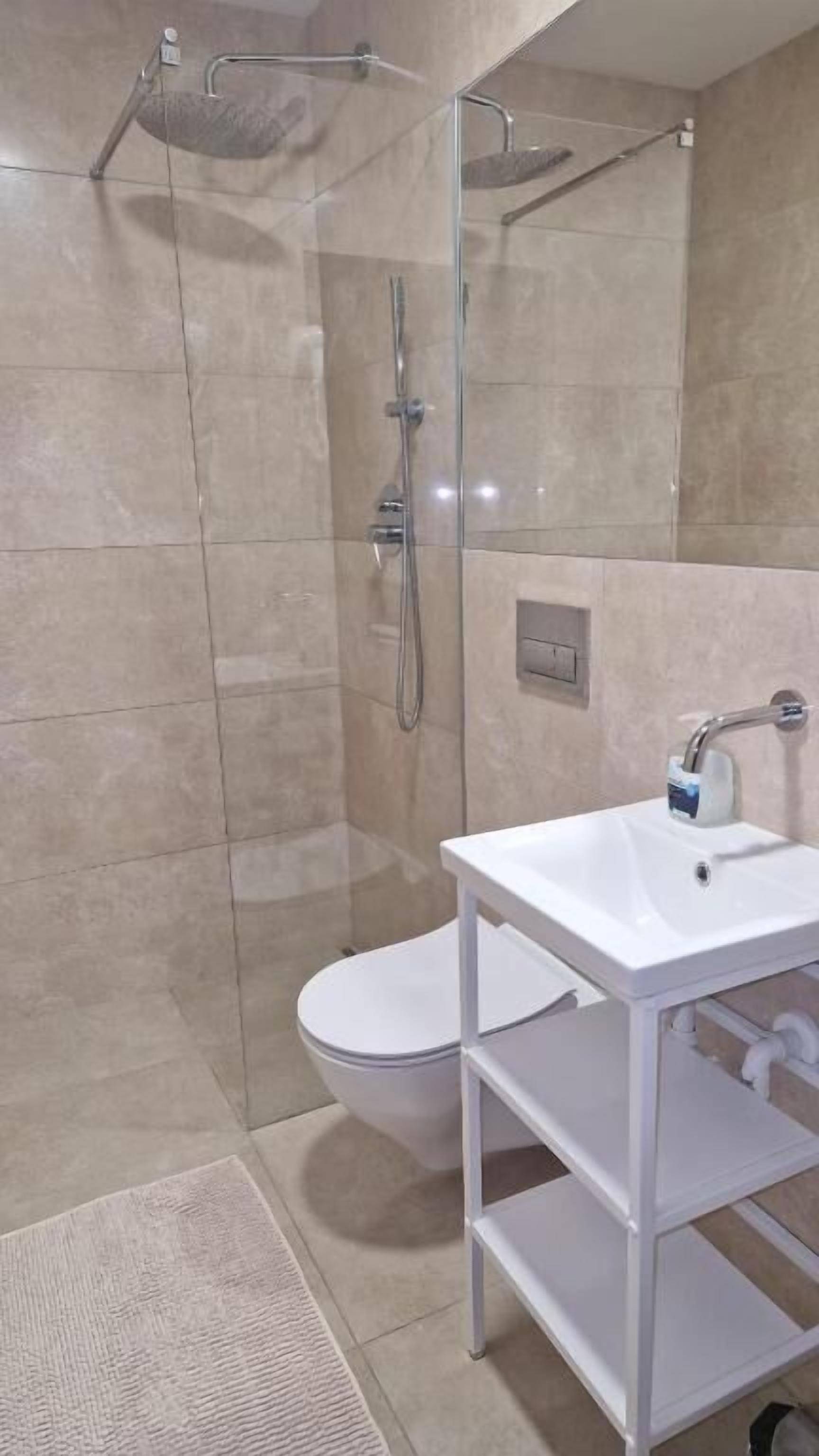 Deluxe Room, Garden View | Bathroom
