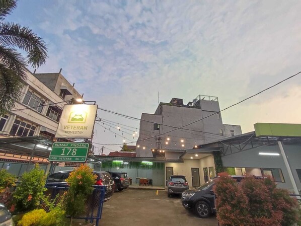 Exterior - homeSTAY Veteran (PALEMBANG)