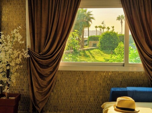 Le Vintage · Tanger Corniche - Sea view, private parking & terrace