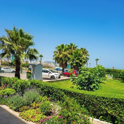 Le Vintage · Tanger Corniche - Sea view, private parking & terrace