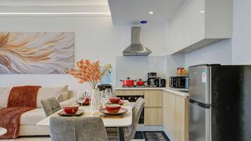 Apartamento, 1 quarto | Sala de jantar