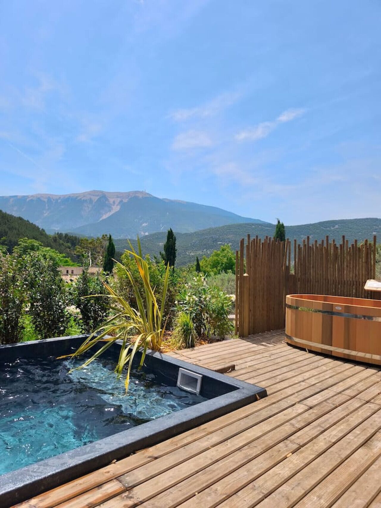 Bain à remous extérieur