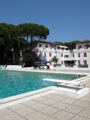 Outdoor pool - Holiday Home for Families and Friends in Rosolina (Rosolina)