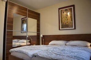 Iron/ironing board, free WiFi - Beautiful apartment with direct sea view from the balcony | sauna (Großenbrode)