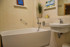 Shower, hair dryer - Beautiful apartment with direct sea view from the balcony | sauna (Großenbrode)