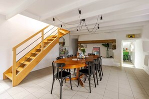 Dining - Le 16 du Bout du Monde: the beach on foot. (Cléden-Cap-Sizun)