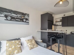 Free WiFi, bed sheets - Appartement t2 4 couchages et parking (La Rochelle)