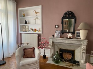 TV - Apartment 'La Dame Du Puy - T3' with Balcony (Le Puy-en-Velay)