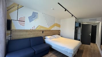 Familierom, 1 dobbeltseng med sovesofa | Wi-fi (inkludert)